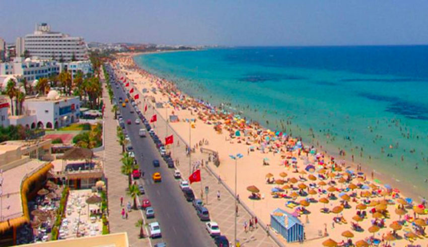 Tenue vestimentaire: Le ministère du tourisme interdit aux hôteliers d’imposer des restrictions aux vacanciers