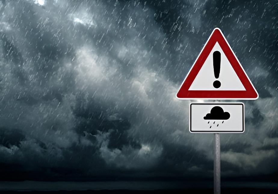 Fortes pluies prévues jeudi après-midi et vendredi : la protection civile appelle à la vigilance et donne des recommandations