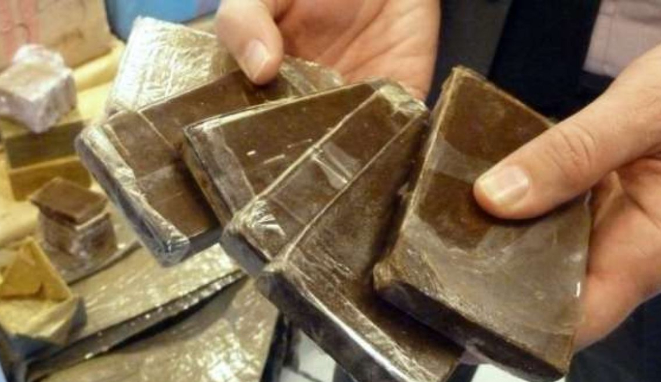 Tunisie : Arrestation d’un suspect pour trafic de cannabis près d’un établissement scolaire à Ariana