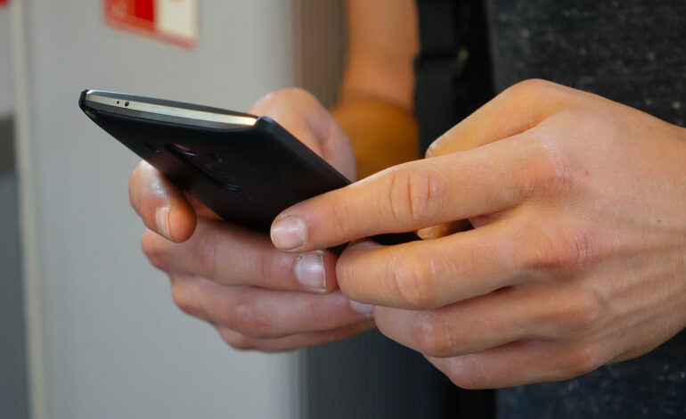 Tunisie : Interdire les smartphones dans les établissements scolaires