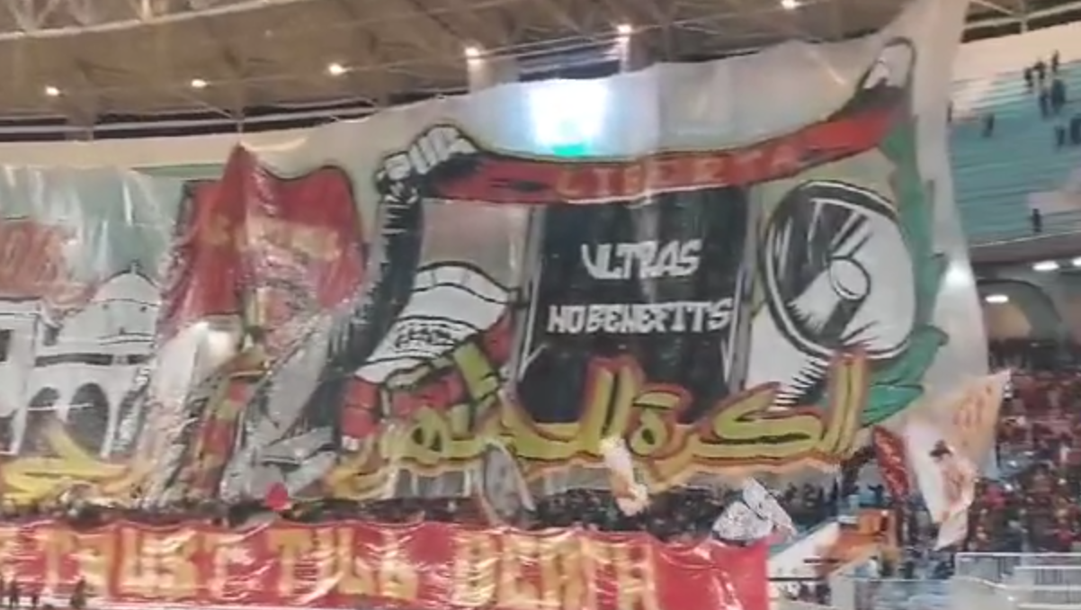 En vidéo, l’entrée de l’Espérance Sportive de Tunis contre Sagrada Angolaise