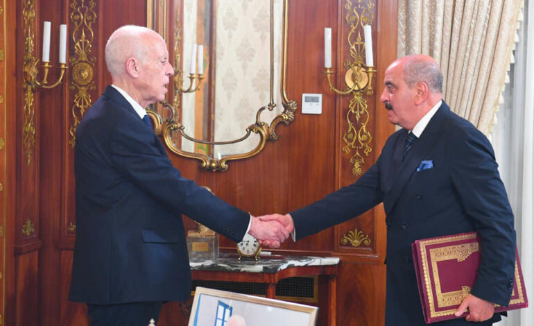 Recevant le ministre des Affaires étrangères, de la Migration et des Tunisiens à l’étranger à Carthage : Saïed rejette les ingérences étrangères et affirme la souveraineté de la Tunisie