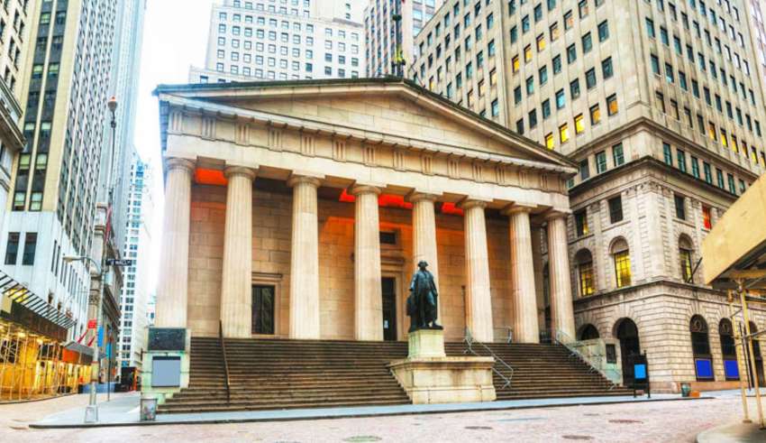 La Bourse de New York en baisse après les attaques de Trump contre la Fed 