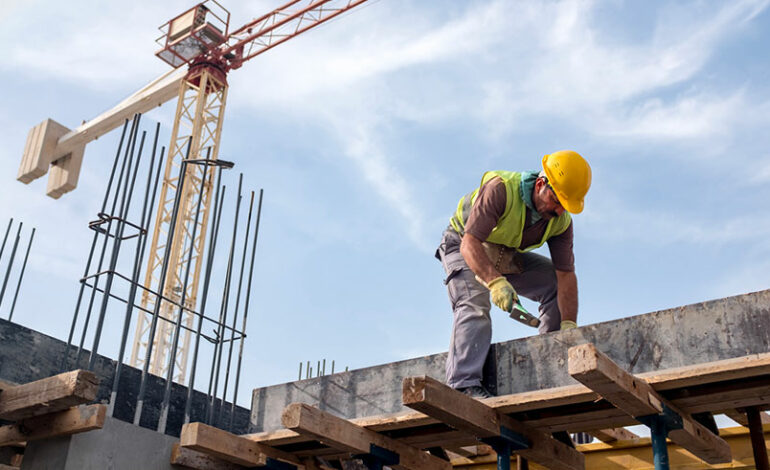 Accord du 20 octobre 2020: les ouvriers de chantier de moins de 45 ans réclament sa mise en oeuvre