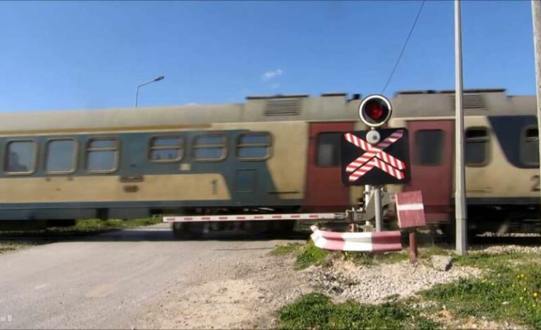 Deux piétons tués par des trains à Nabeul : la SNCFT évoque des barrières en panne et alerte sur les risques