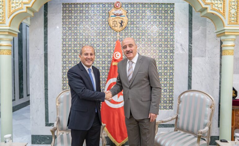 Le ministre des AE reçoit l’Ambassadeur libanais à l’occasion de la fin de sa mission en Tunisie