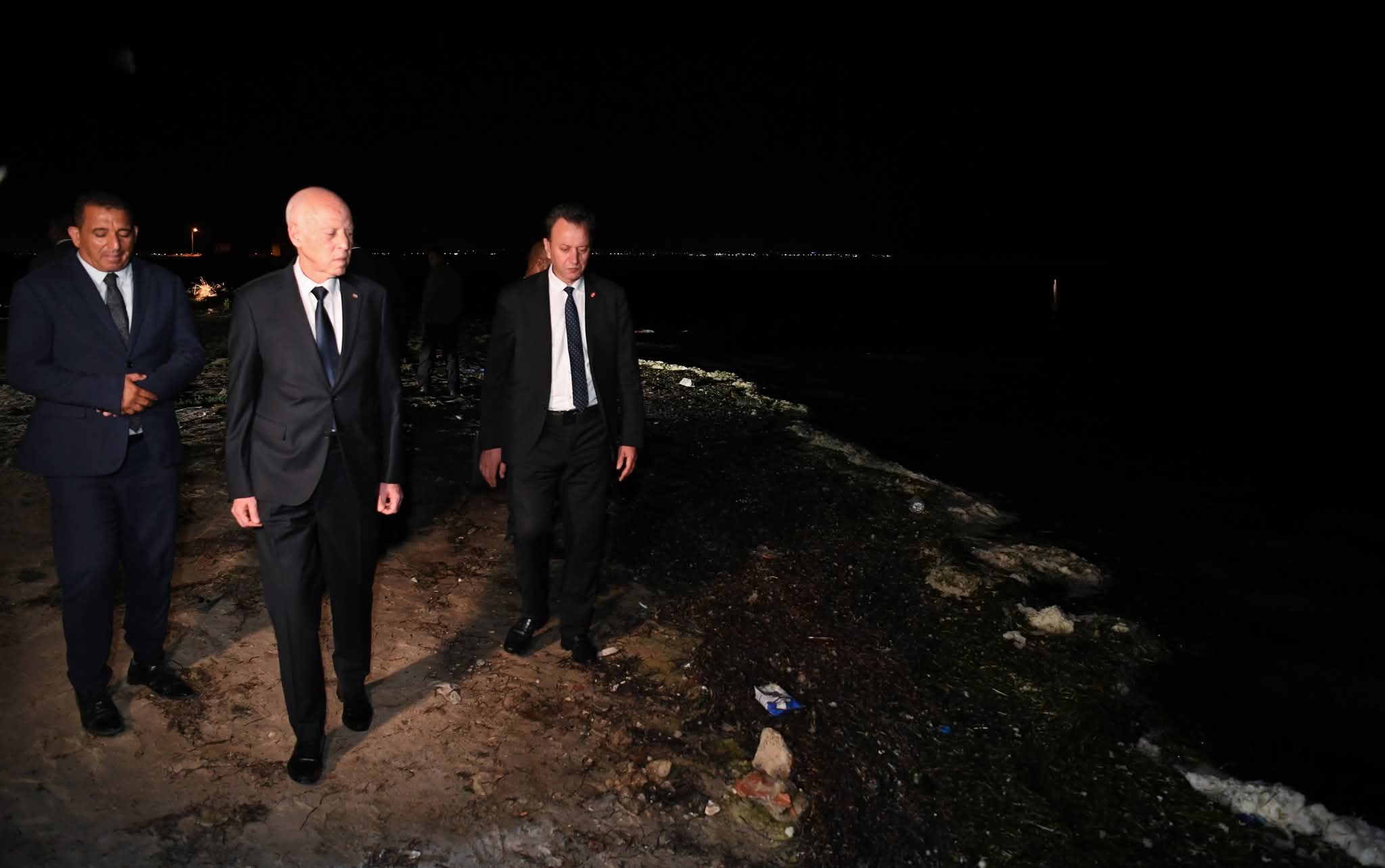 Pollution du littoral : Kaïs Saïed critique l’inaction de l’APAL et menace de la dissoudre