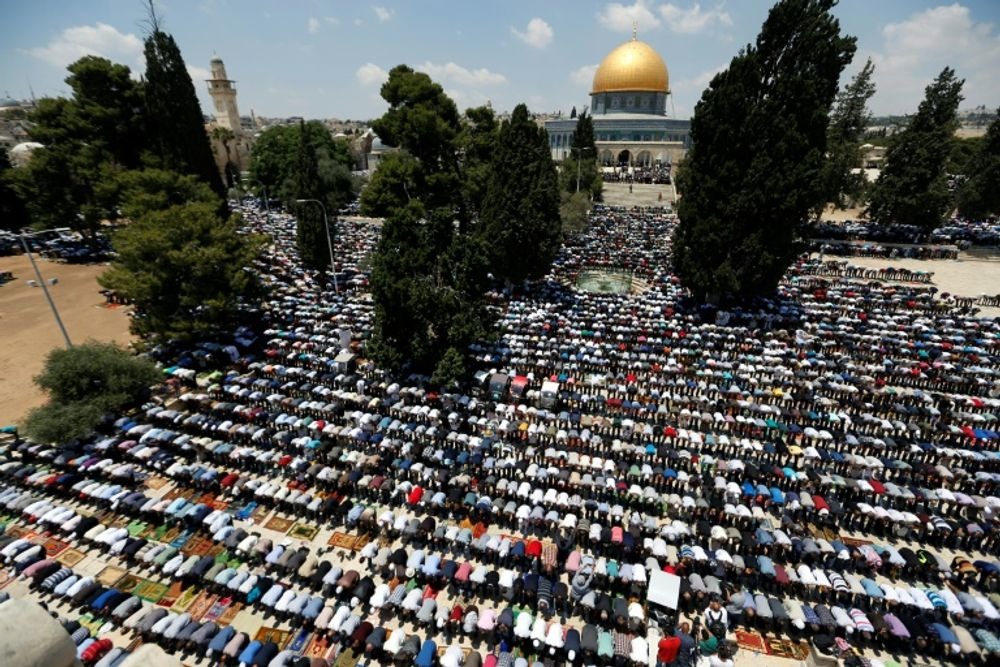Environ 40.000 Palestiniens accomplissent la prière du vendredi à Al-Aqsa