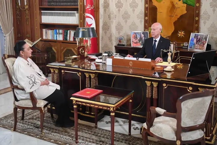 Kaïs Saïed recevant la ministre des affaires culturelles : La culture est un acte de souveraineté, pas un divertissement